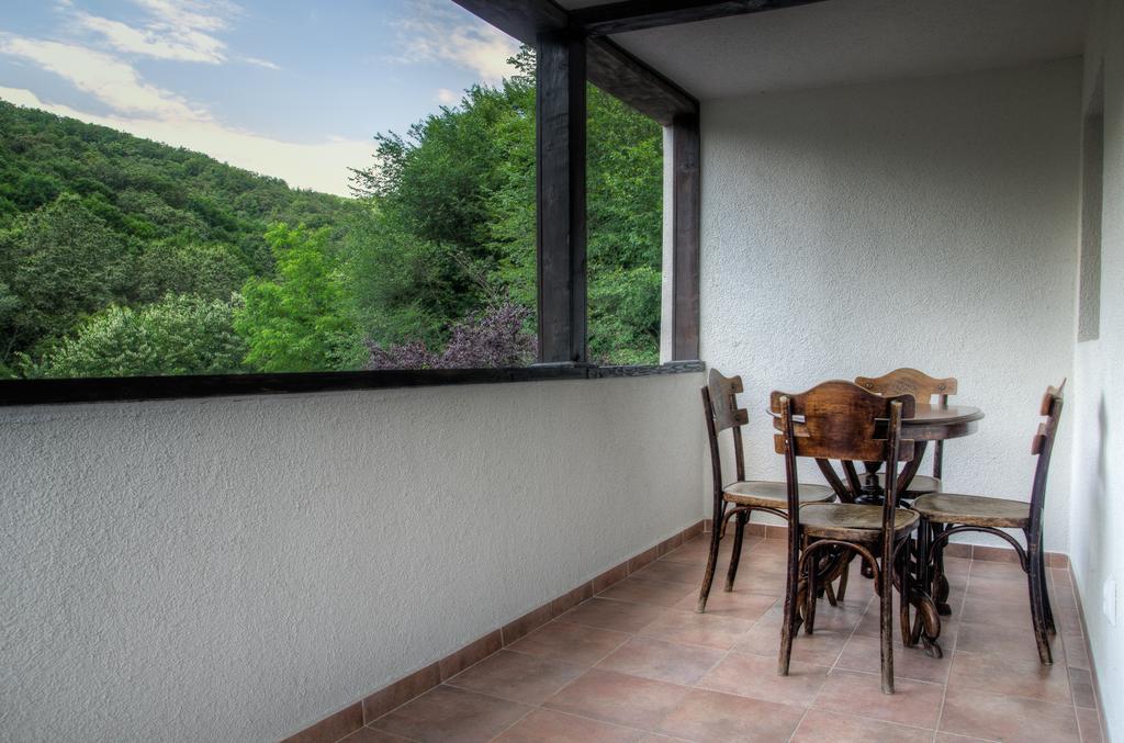 Pensiune-Restaurant Tara Luanei Sărata-Monteoru Pokoj fotografie